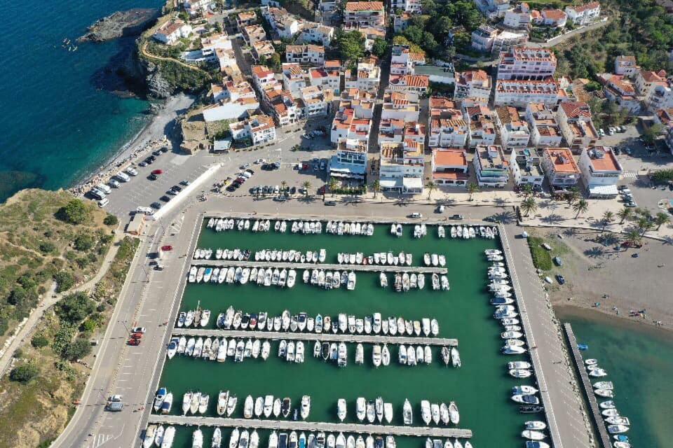 Апартаменты Port De Llanca , La Miranda Экстерьер фото