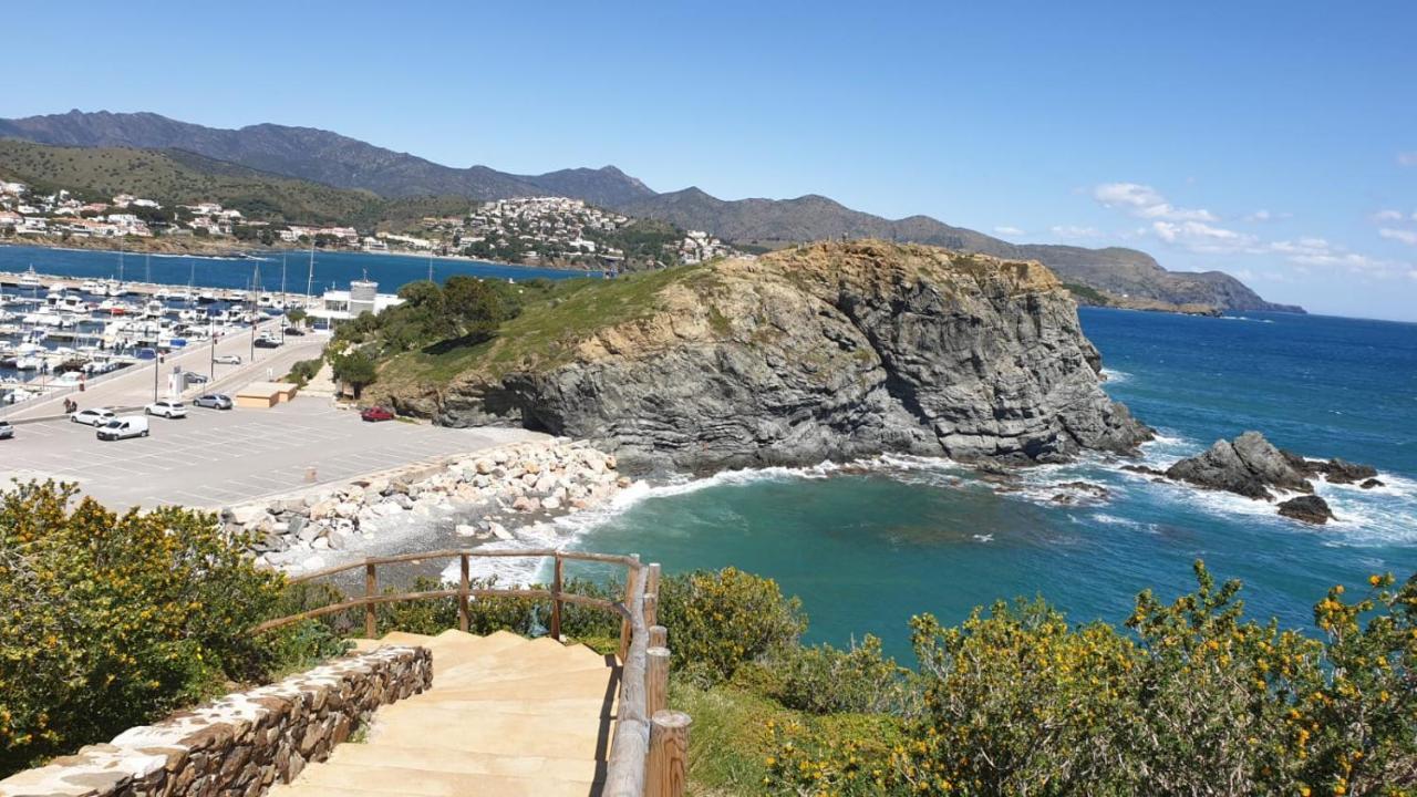 Апартаменты Port De Llanca , La Miranda Экстерьер фото